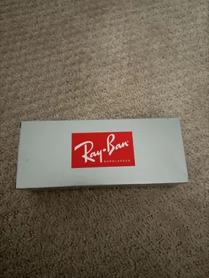 Ray-Ban Sunglasses thumbnail 7