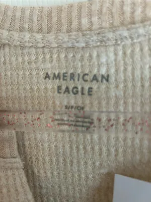 NWT America Eagle Cream Neutral Notch V neck long sleeve scoop hem top thumbnail 5