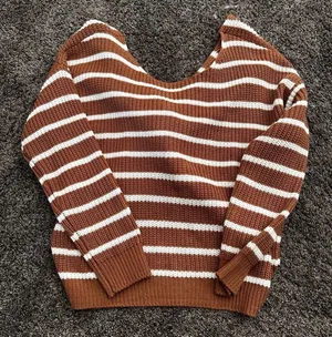 Hazel Moon Brown Sweatshirt Size Medium 0262 thumbnail 1
