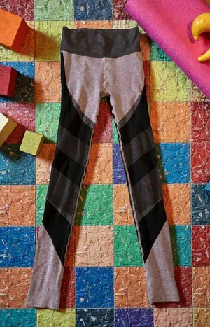 ALO Mauve Black Colorblock Leggings Size Small thumbnail 1