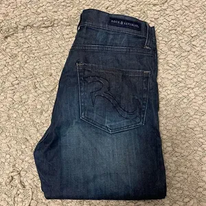 ROCK & REPUBLIC Berlin Denim Jeans. Size 10 W/2 % spandex‎ thumbnail 3