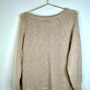 Women’s Beige Knit Sweater Fashion Size Large Long Sleeve Casual Pullover thumbnail 7