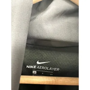 Nike Aerolayer Vest Women Sz S Black Funnel Neck Training Vest Nylon Windbreaker thumbnail 6