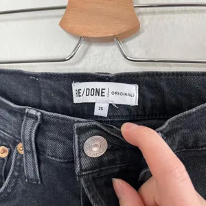 Re/Done Originals Black High Rise Ankle Crop Denim Jeans Size 25 thumbnail 7