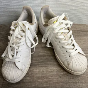 Adidas | White Lace‎ Up Sneaker Shoe Woman’s 8.5 Superstar thumbnail 5