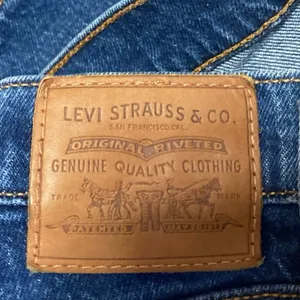 Levi's Wedgie Women's Blue High Rise Skinny Straight Denim Jeans Pants Size 28 thumbnail 7