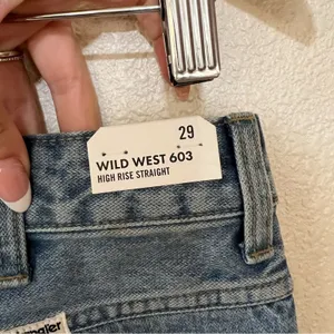 Wrangler Wild West 603 High Rise Straight Ripped Knee Jeans NEW 29 x 28 thumbnail 9