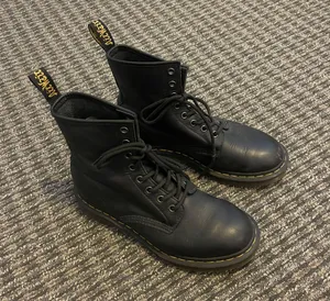 Dr. Martens Women’s 1460 Smooth Leather Lace Up Boots thumbnail 1