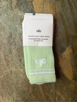 ALO Yoga Unisex Half-Crew Throwback Sock NWT Spearmint Size Large Brand New thumbnail 3