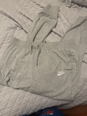 Nike sweatpants thumbnail 1