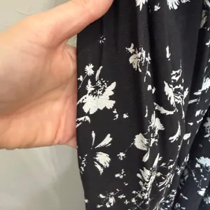 Free People M Black Floral Color My World Wide Leg Jumpsuit Anthropologie Boho thumbnail 5