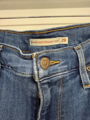 Levi’s 724 High Rise Straight Crop Jeans Size 29 Raw Hem thumbnail 4