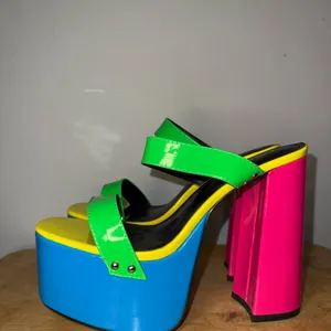 Cape Robbin Neon Colored Double Strap Platform Mule Heels Women’s Size 9 NEW thumbnail 2