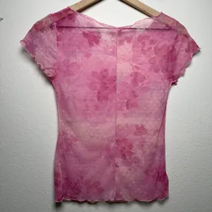 Free People Women On‎ The Dot Mesh Top Small Pink Floral Sheer Lettuce Baby Tee thumbnail 4