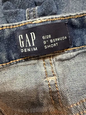 Gap 9 in Distressed‎ Bermuda Shorts thumbnail 3