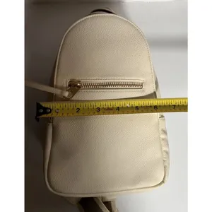 Universal Threads Crossbody Bag Womens Small Light Beige Zip Pockets Adjustable thumbnail 16