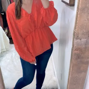 Elizabeth and James tangerine color top size XXlarge thumbnail 2