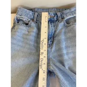 American Eagle Curvy Mom Jeans Light Wash Distressed‎ High Rise Blue Denim 26x26 thumbnail 5