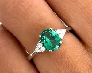 Stainless Steel Silver Oval Cut Green Gemstone Ring - Size 7 thumbnail 3