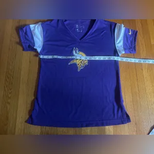 NFL Womens T-Shirt Minnesota Vikings V-Neck Short Sleeve T-Shirt, Size S thumbnail 4