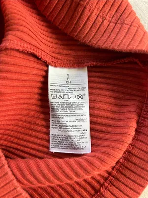 Old Navy Ribbed Mock Neck Top thumbnail 4