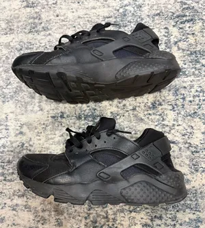 Nike Huarache Shoes thumbnail 1