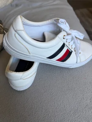 Tommy Hilfiger White Sneakers with Navy and Red Stripes thumbnail 4