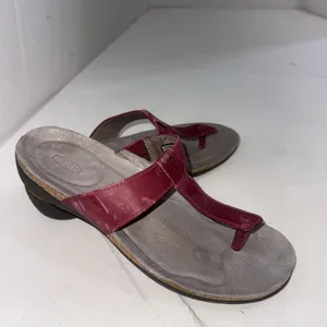 KEEN Dauntless Posted Burgundy Leather Slip On Thong Flip Flop Sandals Women 8.5 thumbnail 11