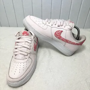 NIKE Air‎ Force 1 Low Pearl Pink Paisley White FD1448-664 Size 10 Women's thumbnail 7