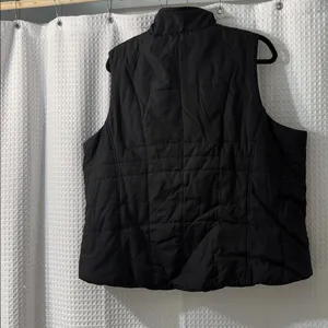 Athletic Works Women’s Black Quitted Puffer Vest Size 2X thumbnail 5