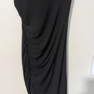 Mango asymmetric sleeveless maxi dress with statement shoulder black size M us 6 thumbnail 6