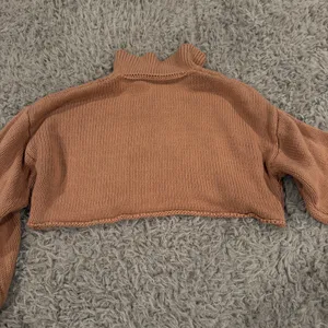 Amazon Cropped Sweater thumbnail 2