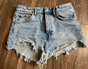 Zara (Size 8) thumbnail 1