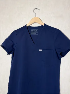 Figs Women’s Catarina Scrub Top V-Neck Shortsleeve in Navy S thumbnail 4