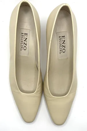 Vintage Enzo Angiolini Ivory Leather Square Toe Pumps Low Heel 90s Y2K Size 71/2 thumbnail 1