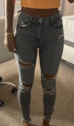 American Eagle Grey Next Level skinny jeans thumbnail 1
