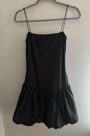 Black Bubble Dress Size L thumbnail 1