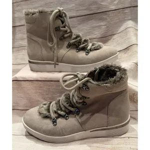 Kenneth Cole REACTION Women's Hum Along Faux Fur Bootie Alpine Lace Boot 8.5 thumbnail 2