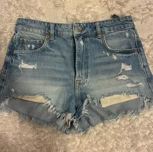 ZARA Distressed Jean shorts  thumbnail 1