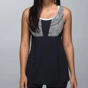 Lululemon Wrapper’s Delight black and white Athleisure top thumbnail 2