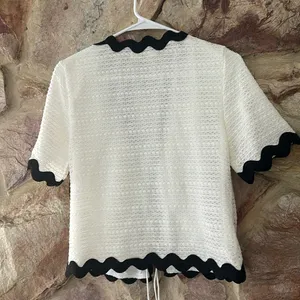 Commense Contrast Trim V-Neck Shorts Set size Xs thumbnail 5