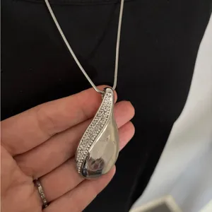 Elegant Chico  Silver Teardrop Pendant Necklace, adjustable thumbnail 2