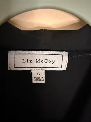 Liz Claiborne Black Sleeveless Tie-Neck Blouse thumbnail 2