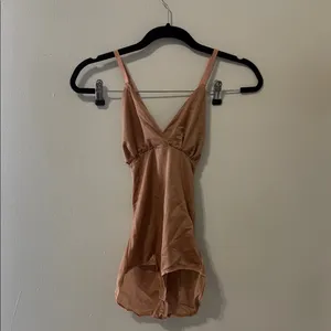 SKIMS BARELY THERE BODYSUIT BRIEF Sz SMALL BRONZE thumbnail 2
