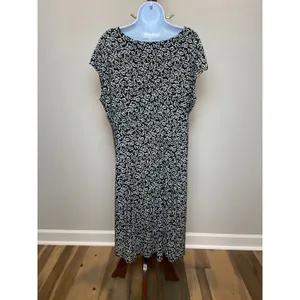 Jones Wear Dress Size 16 Black White Leaf Print V‑Neck Cap Sleeve Flowy thumbnail 3