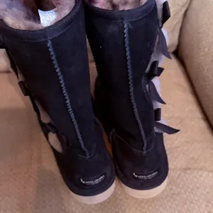 UGG Koolaburra Boots with Bows Black Size 8 thumbnail 5