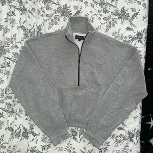 PrettyLittle Thing Half Zip Sweatshirt thumbnail 1
