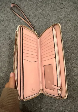 Kate Spade Wristlet thumbnail 4