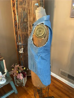 Vintage Havana Light Blue Denim S/L Button-Up Shirt w/Hi Low Hem | Size Large thumbnail 2