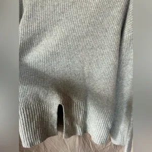 Anthropologie sweater thumbnail 3